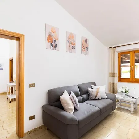 Brezza D'amore - With Verandas, 400m From The Sea *