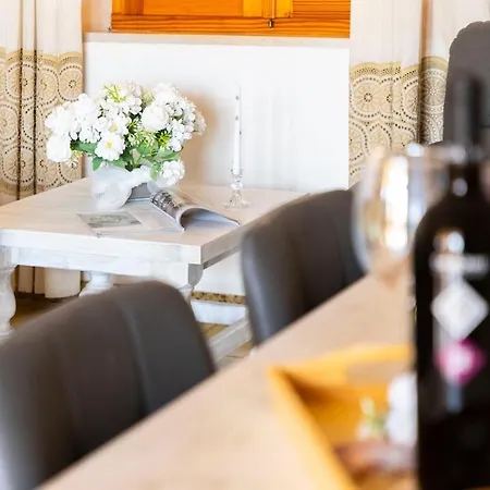 Brezza D'amore - With Verandas, 400m From The Sea Apartamento *