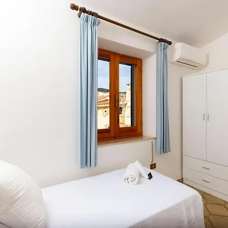 Brezza D'amore - With Verandas, 400m From The Sea Lägenhet *